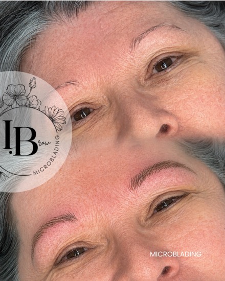 Avant / après microblading en fondu : des sourcils clairsemés redensifiés poil par poil.